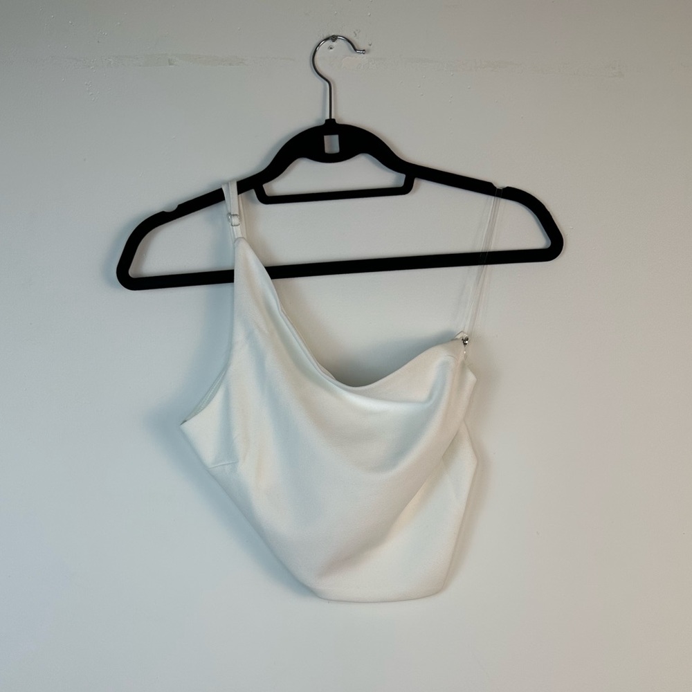 ASYMMETRICAL ONE SHOULDER TOP